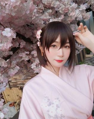 欧美蝴蝶项链_720免费在线观看